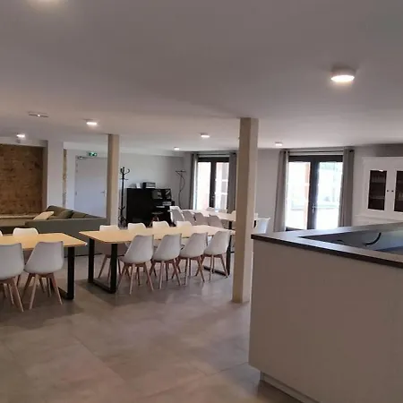 Сasa de vacaciones Les Granges D'en Naoua, Grand Avec Piscine Maubec (Tarn-et-Garonne)