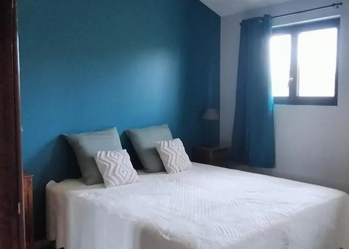 בית נופש Les Granges D'en Naoua, Grand Avec Piscine Maubec (Tarn-et-Garonne)