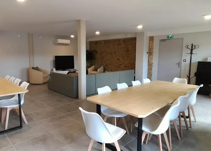 Les Granges D'en Naoua, Grand Avec Piscine בית נופש *