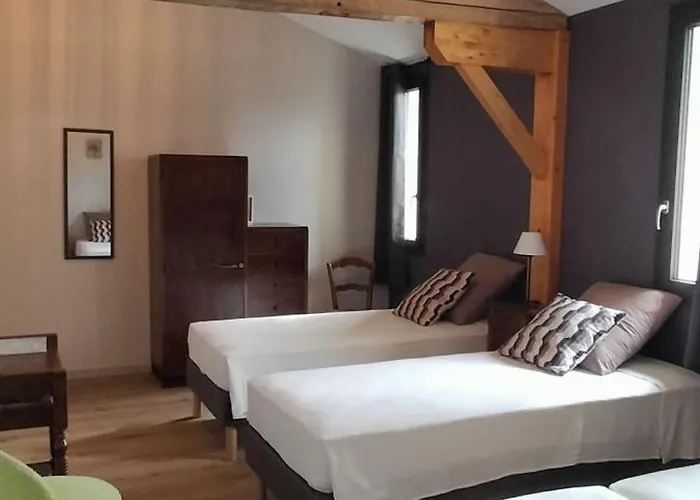 בית נופש Les Granges D'en Naoua, Grand Avec Piscine