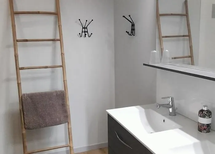 בית נופש Les Granges D'en Naoua, Grand Avec Piscine *